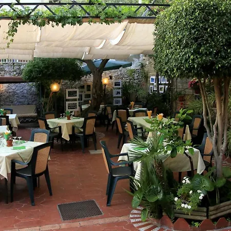 Camere Santa Margherita 4* Santa Margherita-Sant'Alessio Siculo