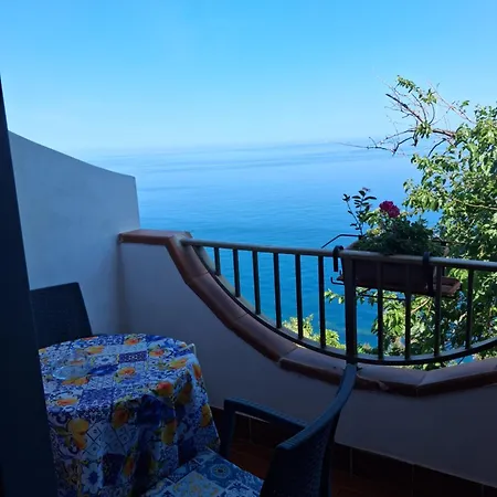 Camere Santa Margherita 4* Santa Margherita-Sant'Alessio Siculo